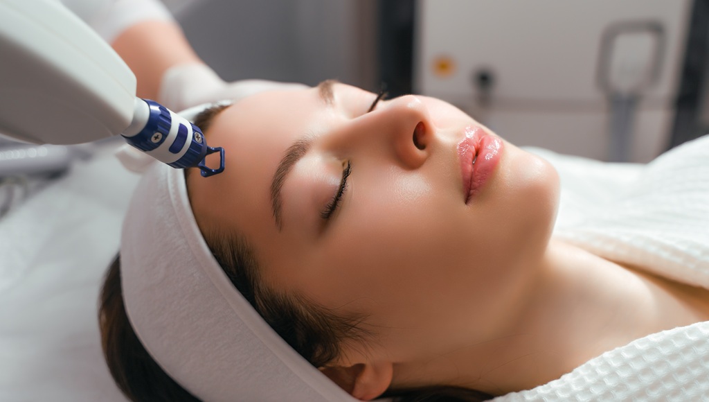 Hydrafacial treatment for deep cleansing and glowing skin at a professional aesthetics clinic